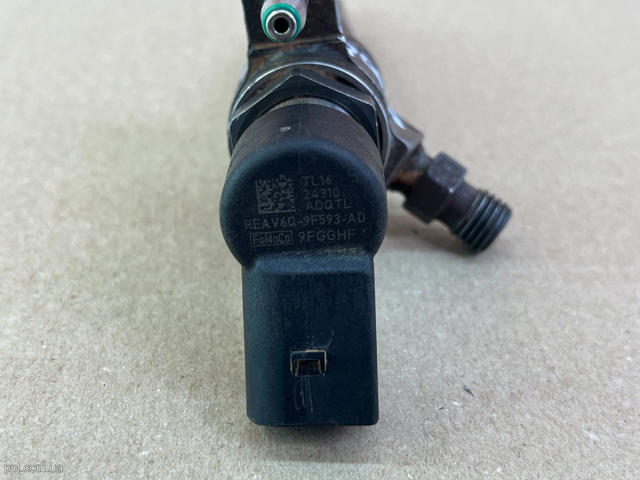 AV6Q9F593AD FORD Топливные форсунки купить в Днепр