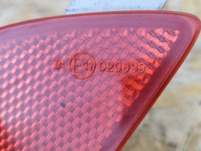BCW8515L0 MAZDA Правый катафот заднего бампера купить в Сумы