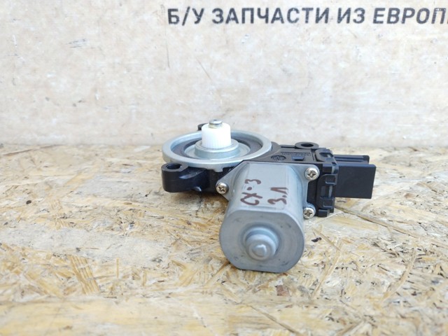 Мотор стеклоподъемника двери задней, левой BHP15958X MAZDA