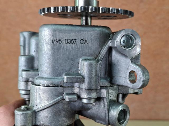 BK2Q6600 FORD Насос масляный купить в Житомир