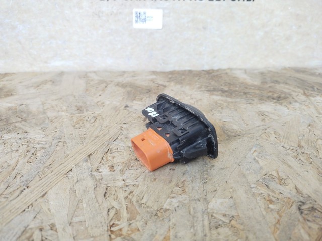 BM5T14529BA Кнопка стеклоподъемника передняя купить Ужгород