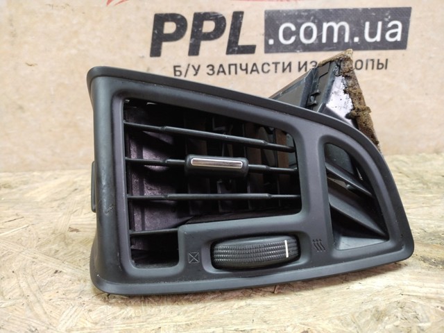 CJ54S018B08 Решетка вентиляции салона на "торпедо" правая купить Одесса