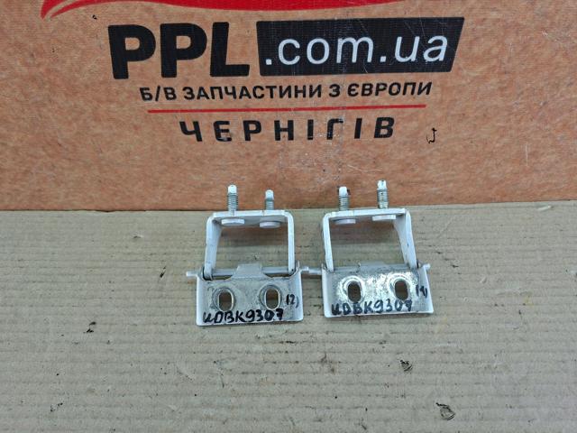 FORD CM5142901AF Петля двери задней (багажной 3/5-й) в наличии Чернигов