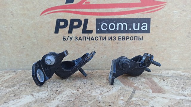 FORD DS7Z5426811B Петля двери задней левой в наличии Черновцы