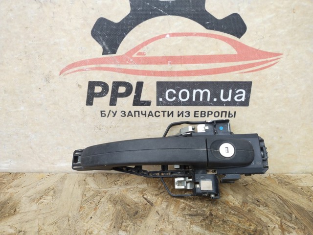 Держатель наружной ручки двери, передней левой DT11V224A37CC FORD