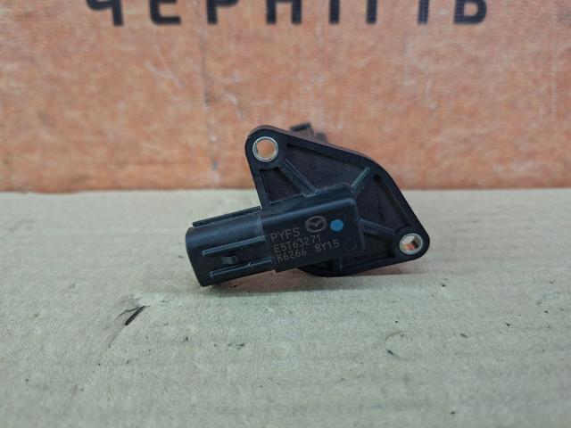 Датчик потока воздуха E5T63271 MAZDA