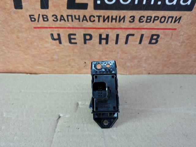 FORD FG9T2B623ABW Клавиша электромеханического стояночного тормоза в наличии Украина
