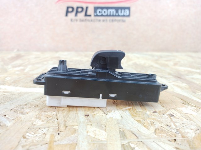 GDK466370A MAZDA Кнопка стеклоподъемника передняя купить в Каменское