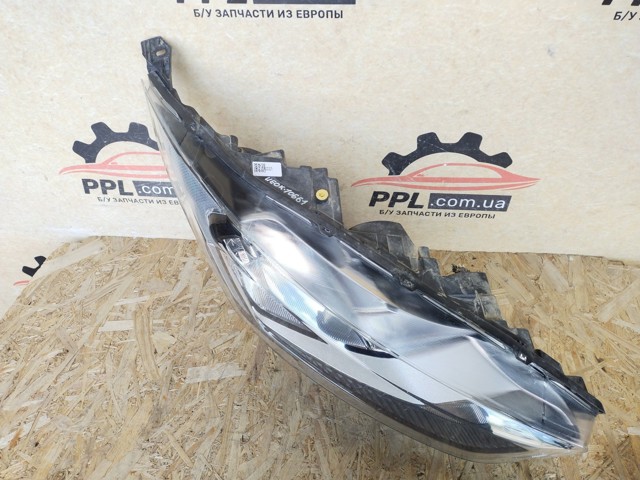 FORD KT1B13W029AF Правая фара в наличии Хмельницкий