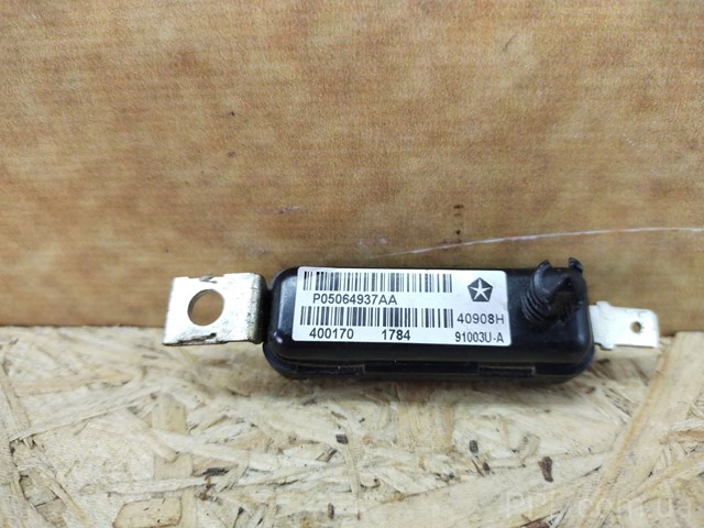 P05064937AA CHRYSLER купить в Черновцы