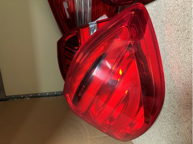Фонари задние 1669067601 MERCEDES