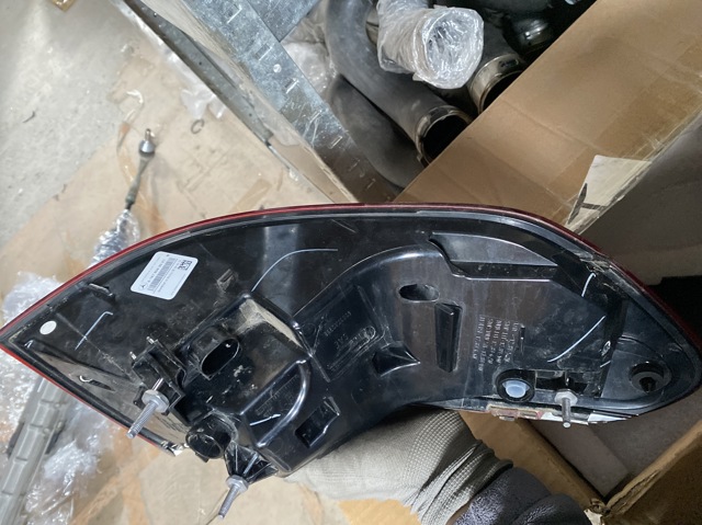MERCEDES 1679063007 Фонарь задний правый внешний в наличии Сумы