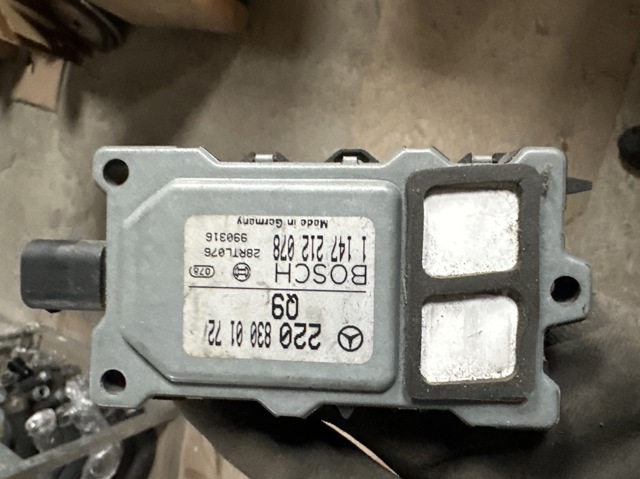 Датчик загрязнения воздуха 2208300172 MERCEDES