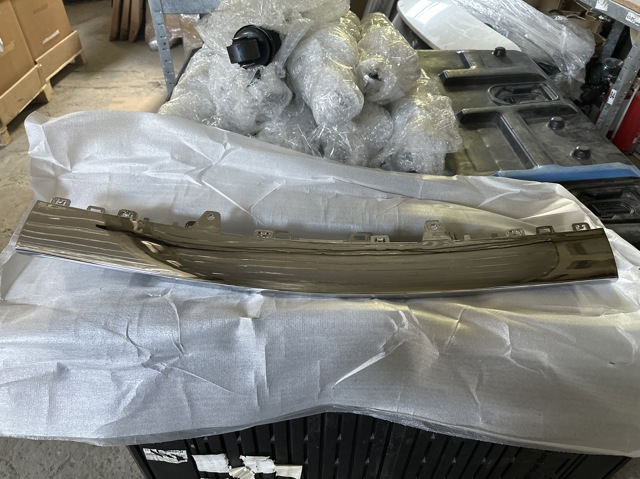 Накладка бампера переднего 2928852200 MERCEDES