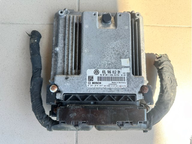 Модуль управления двигателем 03L906012BN VAG