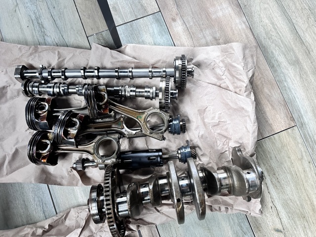 VAG 06K105101L Коленвал двигателя в наличии Ирпень