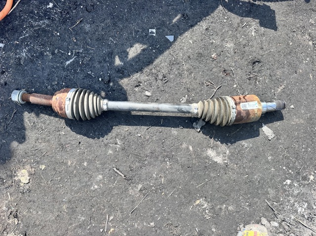 Левая полуось 103061500B Tesla Model