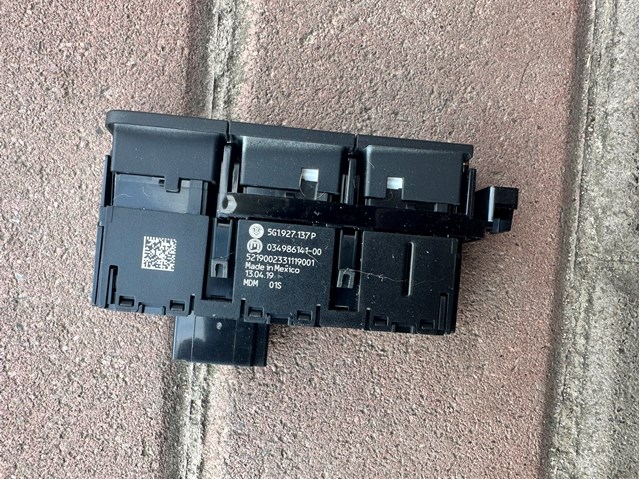 VAG 5G1927137P Блок кнопок центральной консоли в наличии Николаев