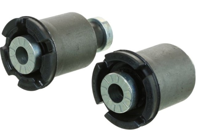 Правый рычаг передней нижней подвески 9L3Z3078A MARKET (OEM)