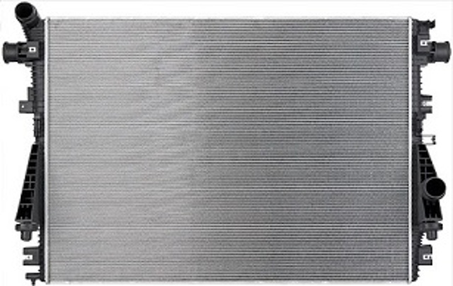 Радиатор водяной CU13676 SPECTRA PREMIUM