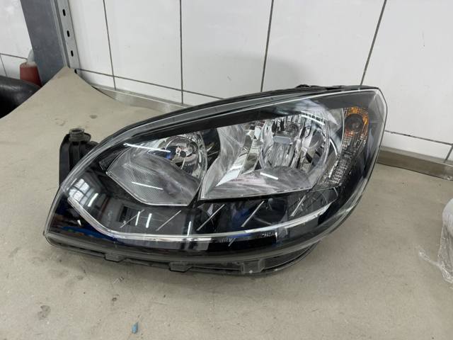 Фары 1ST941005 VAG