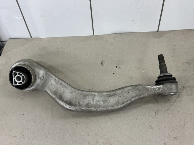 Рычаг передней подвески нижний левый 31126861161 BMW