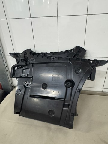Правый кронштейн крепления бампера заднего 51127387300 BMW