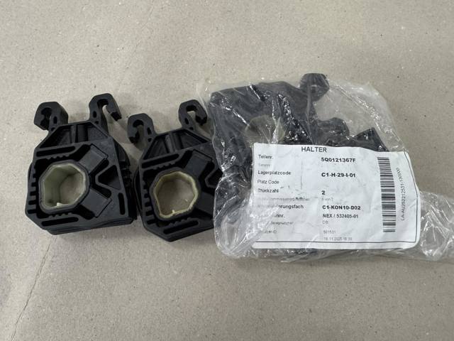 Подушка крепления радиатора верхняя 5Q0121367F VAG