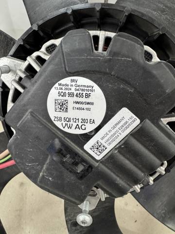 VAG 5Q0959455BF Диффузор вентилятора в сборе с мотором и крыльчаткой в наличии Черновцы