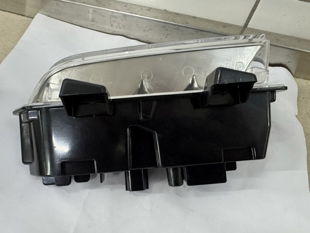 BMW 717771106 Фара противотуманная левая в наличии Ровно