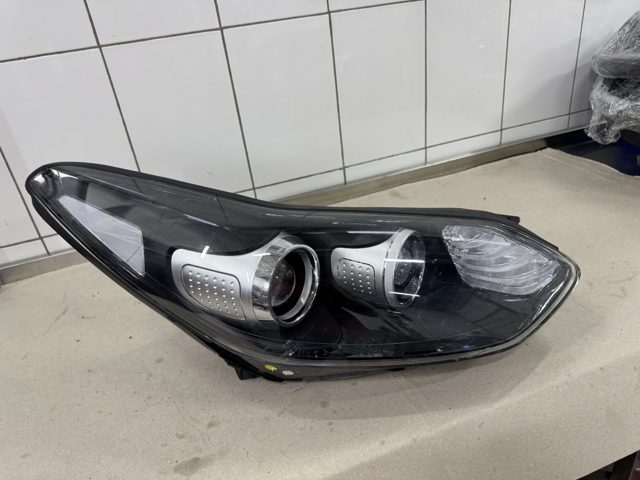 Фара правая 92102F1110 HYUNDAI