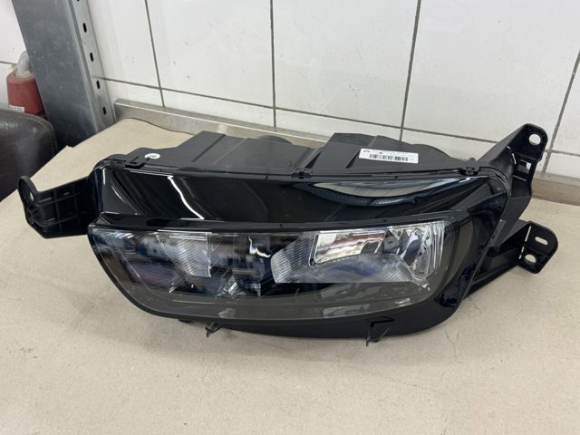 Фара дальнего света в сборе 9675974980 PEUGEOT