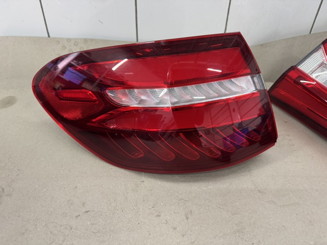 Задняя левая фара A2539067300 MERCEDES