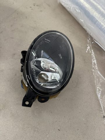 Противотуманка правая A9109062600 MERCEDES