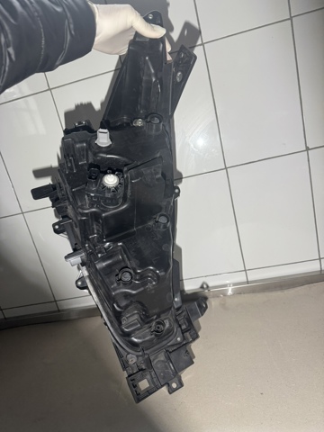 MAZDA B63C51040 Фара левая в наличии Каменское