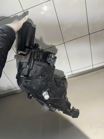 B63C51040 MAZDA Левая фара купить в Чернигов
