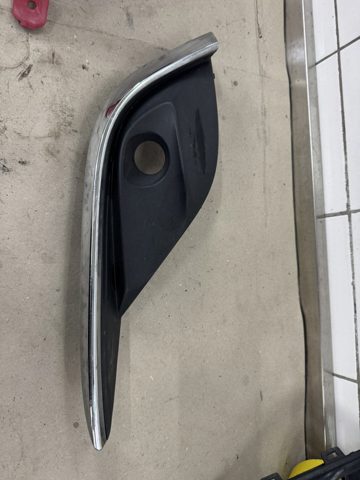 Заглушка под противотуманные фары, левая G46L50C21 MAZDA