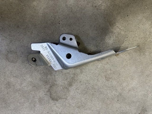 JX7BA16C176AC Ford