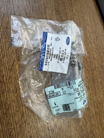 JX7BA16F102AB Ford