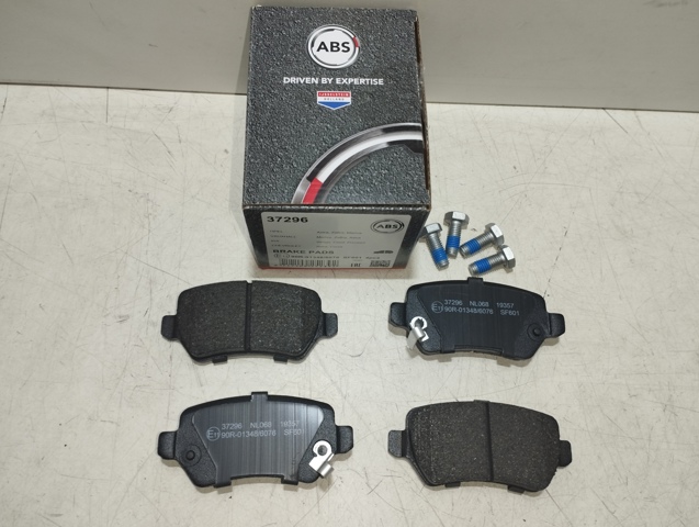 Задние дисковые колодки Опель Зафира A