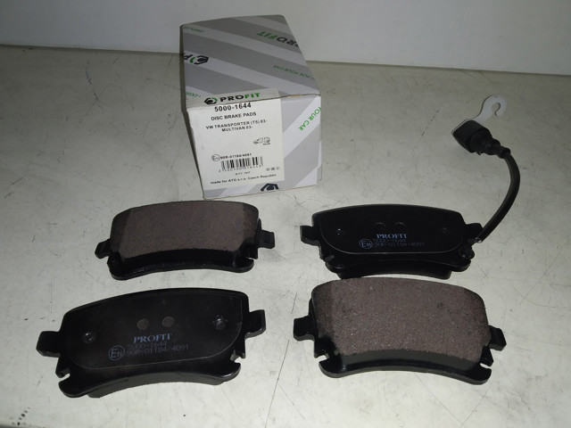 Колодки тормозные дисковые комплект Volkswagen Transporter T5