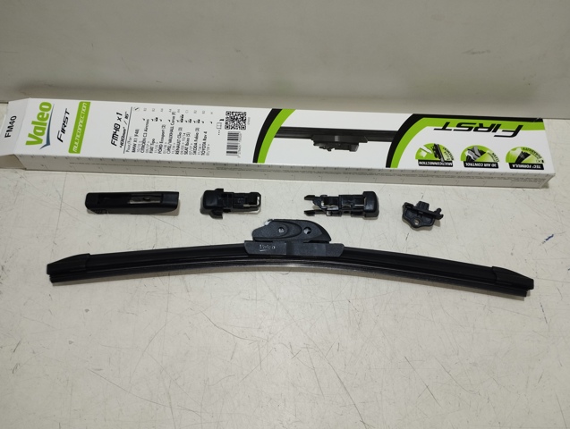Щетка дворника правая 575002 VALEO