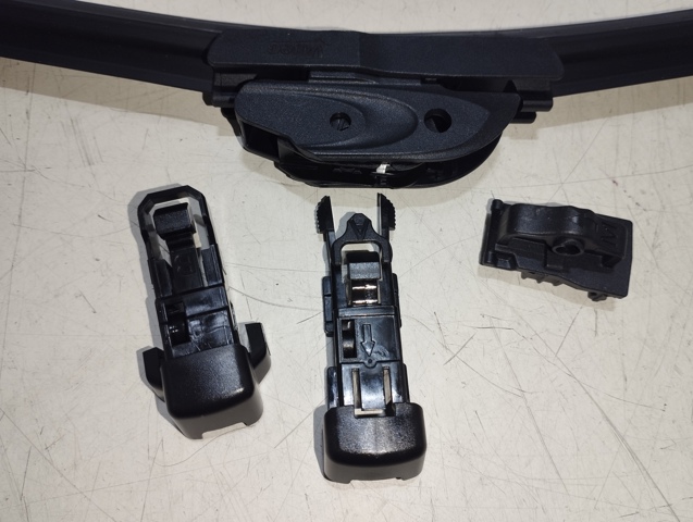 VALEO 575010 Щетка-дворник лобового стекла водительская в наличии Черкассы