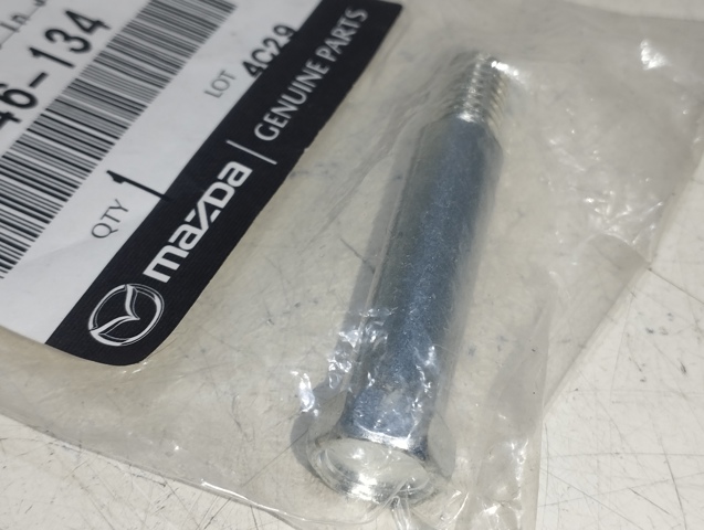 MAZDA B00146134 Кронштейн кулисы КПП в наличии Львов