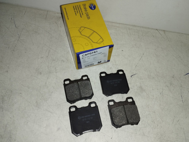 Колодки тормозные дисковые комплект CBP0741 COMLINE