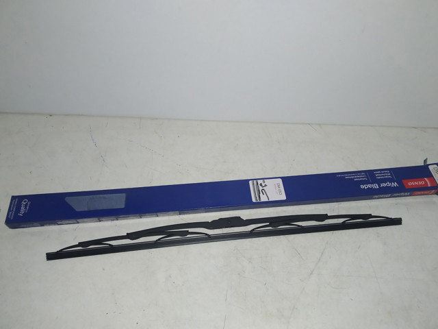 Щетка дворника левая DM053 DENSO