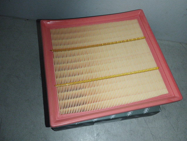 Воздушный фильтр двигателя Форд Транзит 4