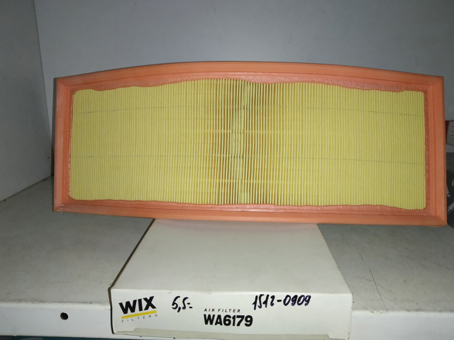 Воздушный фильтр WA6179 WIX