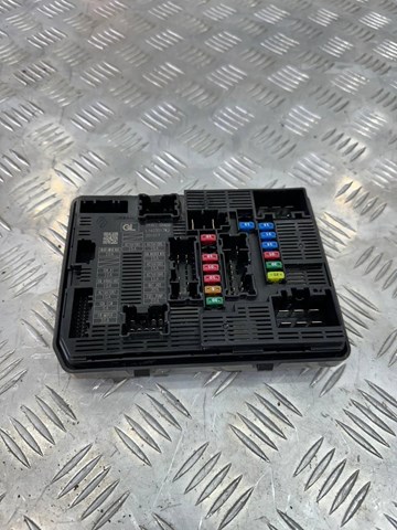 Коробка предохранителей 284B76RA0A NISSAN