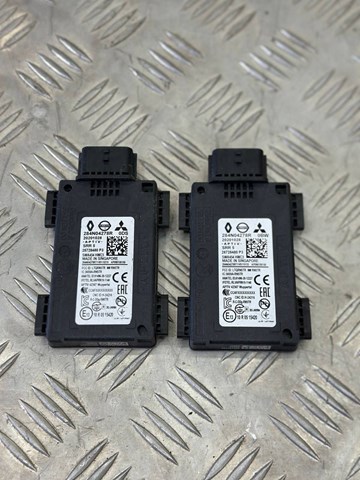 Датчик контроля мертвой зоны, задний 284N03933R NISSAN